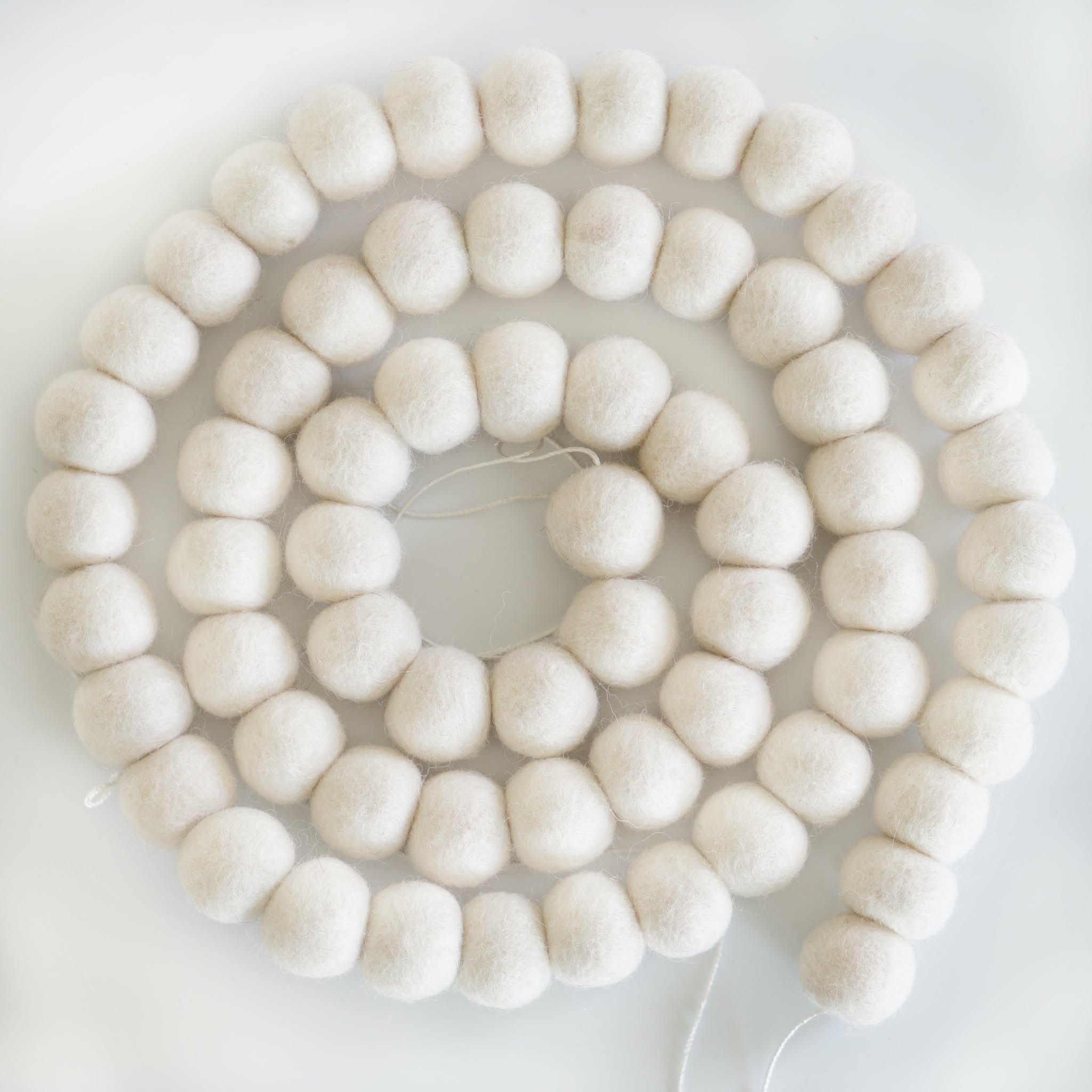 Wondershop Garland 4 ft white